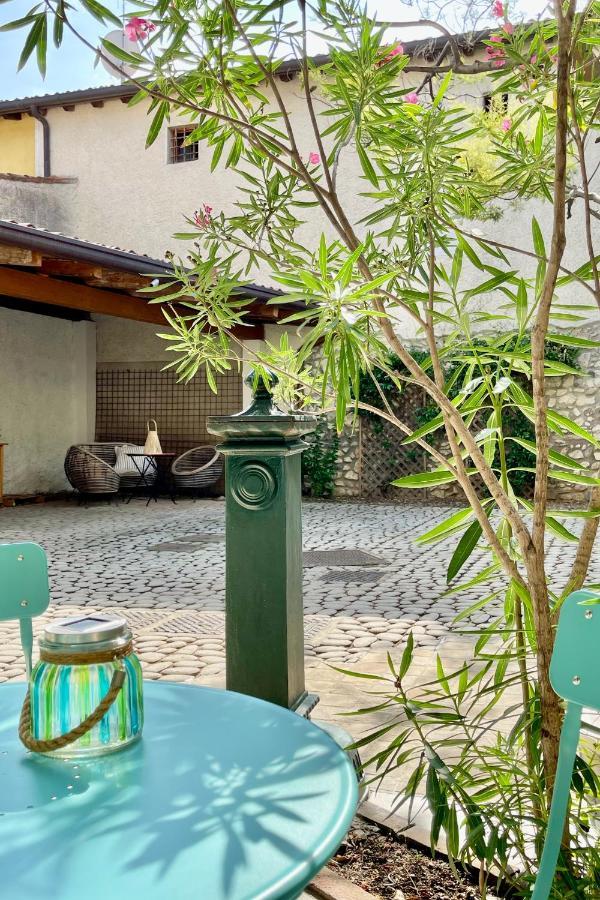 Borgo Dei Sogni Lejlighed San Felice del Benaco Eksteriør billede
